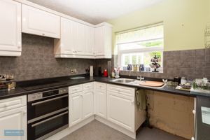 Kitchen- click for photo gallery